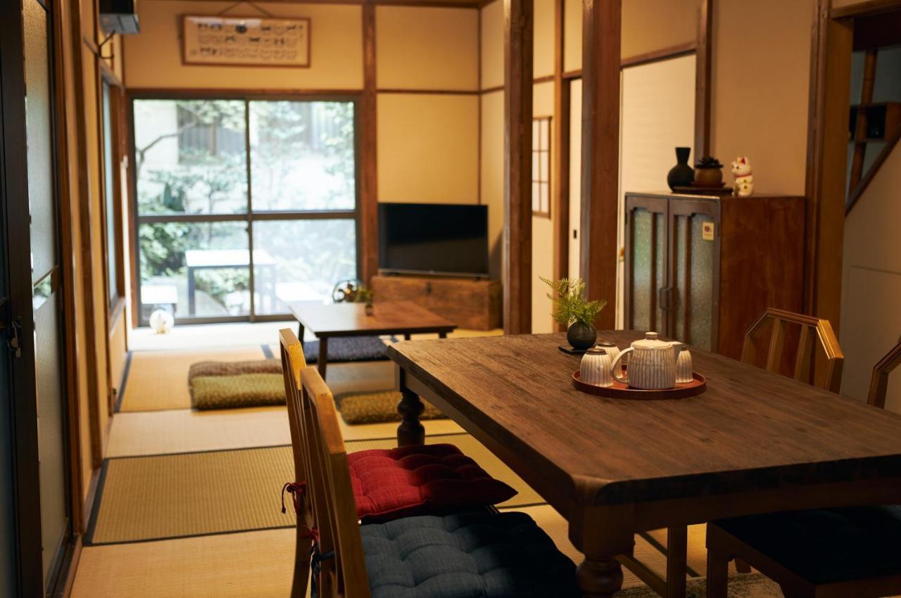 Kagurazaka Retro Bar & Hotel โตเกียว ภายนอก รูปภาพ
